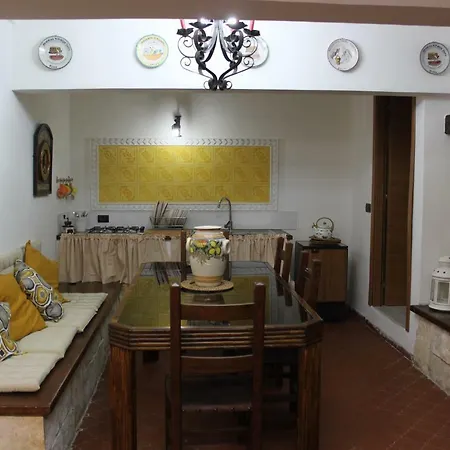 Loft Con Giardino In Zona Appia Antica *