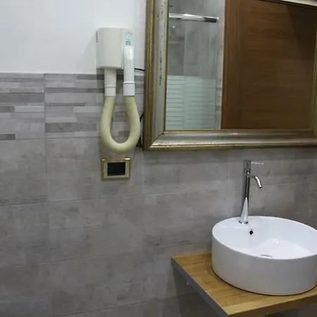 Loft Con Giardino In Zona Appia Antica