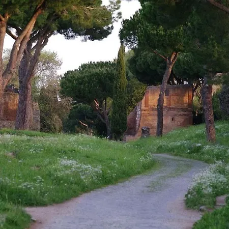 Loft Con Giardino In Zona Appia Antica *